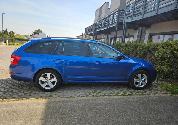 Skoda Octavia cena 36900 przebieg: 218500, rok produkcji 2016 z Piwniczna-Zdrój małe 137